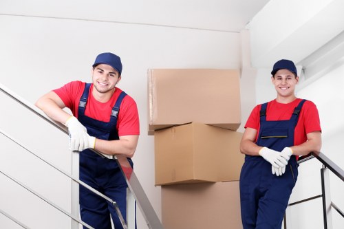 Commercial moving support for a small business in Lamorbey