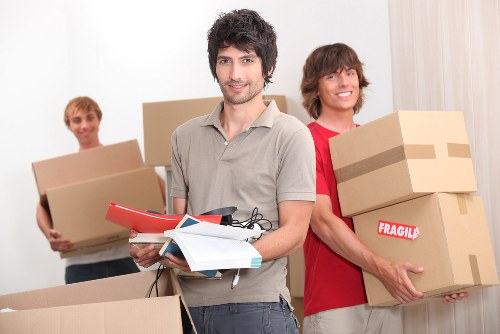 Local moving truck service used for residential and commercial transport in Lamorbey
