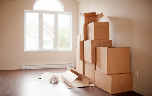 Local removals team planning access for a property in Lamorbey