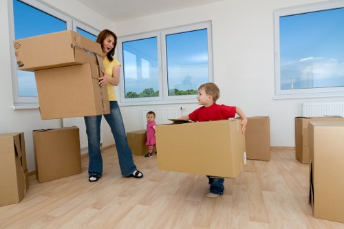 Preparation checklist and packing items for a Lamorbey move